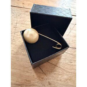 Gold Tone Safety Pin Brooch With Oversized Pearl Accent Elegant Design Comes In